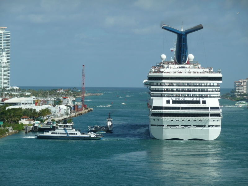 CARNIVAL GLORY