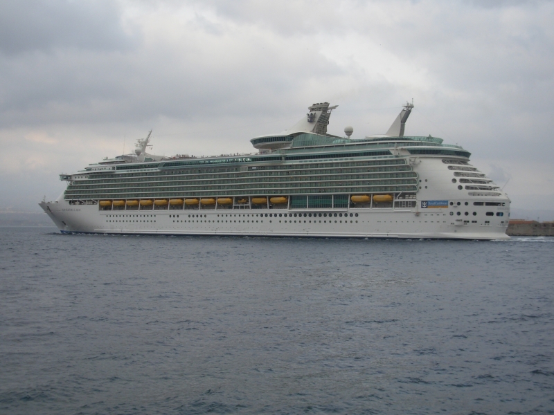 NAVIGATOR OF THE SEAS