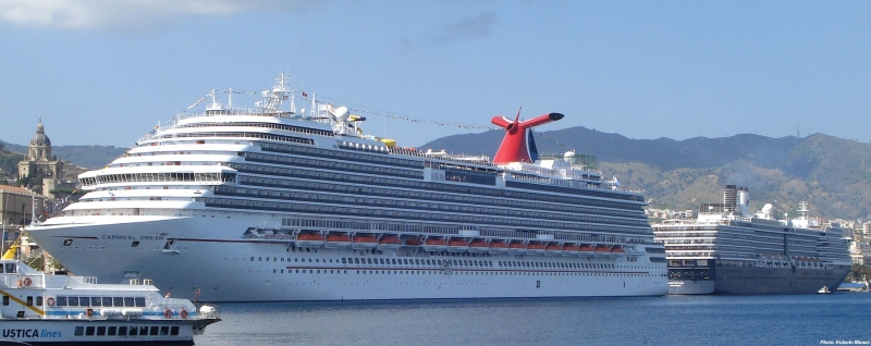 CARNIVAL DREAM e OOSTERDAM