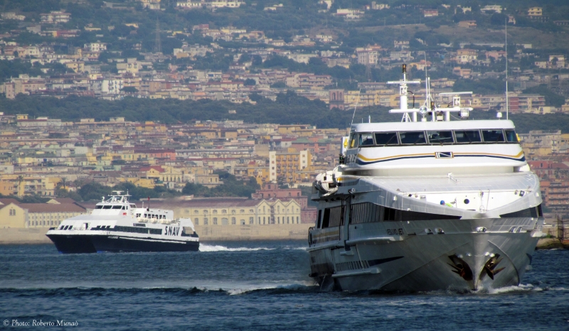 Vesuvio Jet & Snav Antares