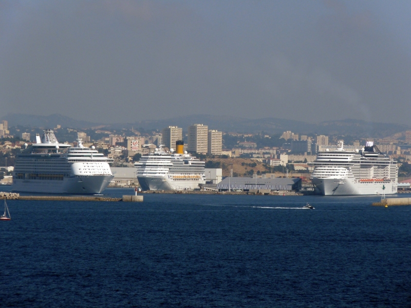 Marseille harbour northern entrance