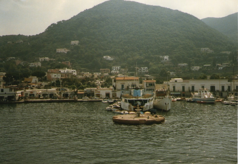 Isola d'Ischia / Adria Terzo / Marco Polo (?)