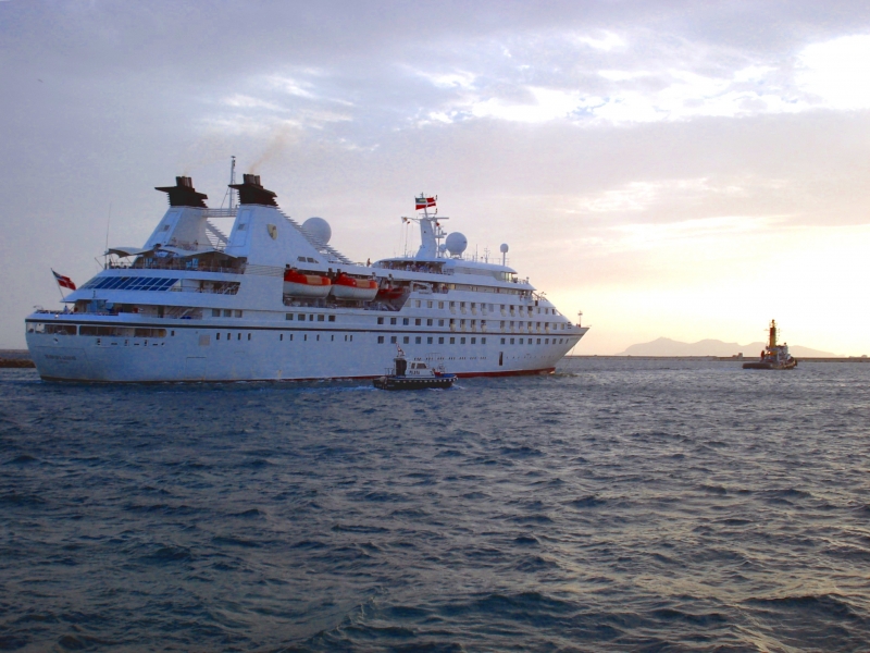 Seabourn Legend