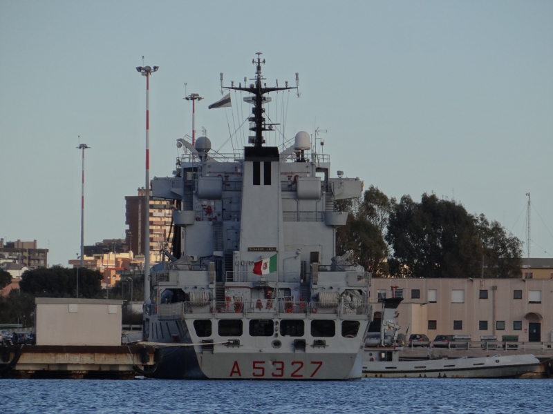 NAVE STROMBOLI