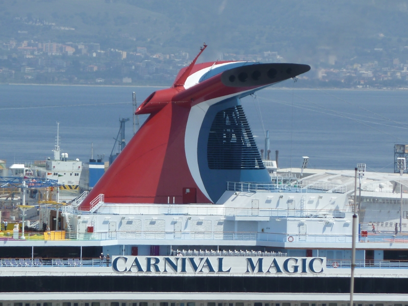 CARNIVAL MAGIC