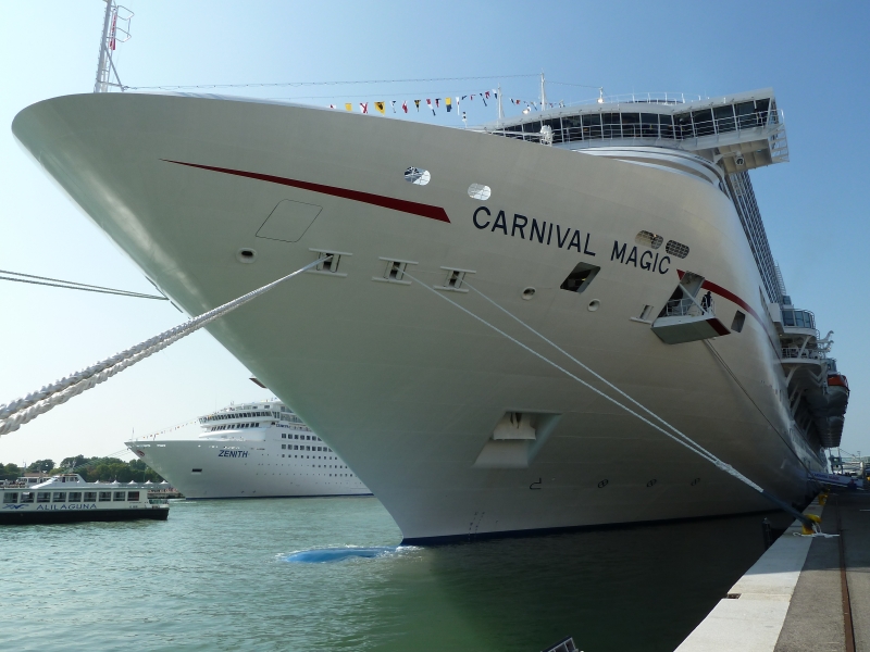 CARNIVAL MAGIC