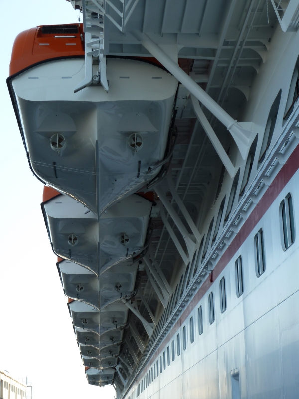 CARNIVAL MAGIC