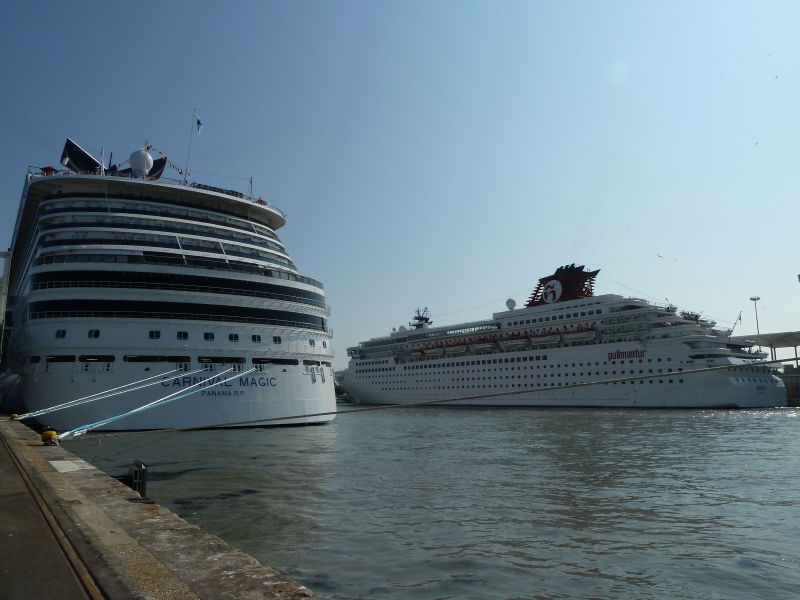 CARNIVAL MAGIC e ZENITH