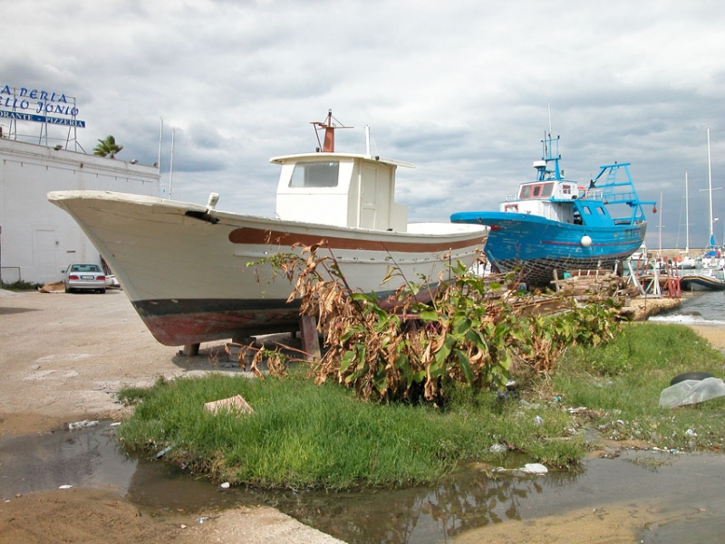 PESCHERECCI A SECCO PER FERMO PESCA