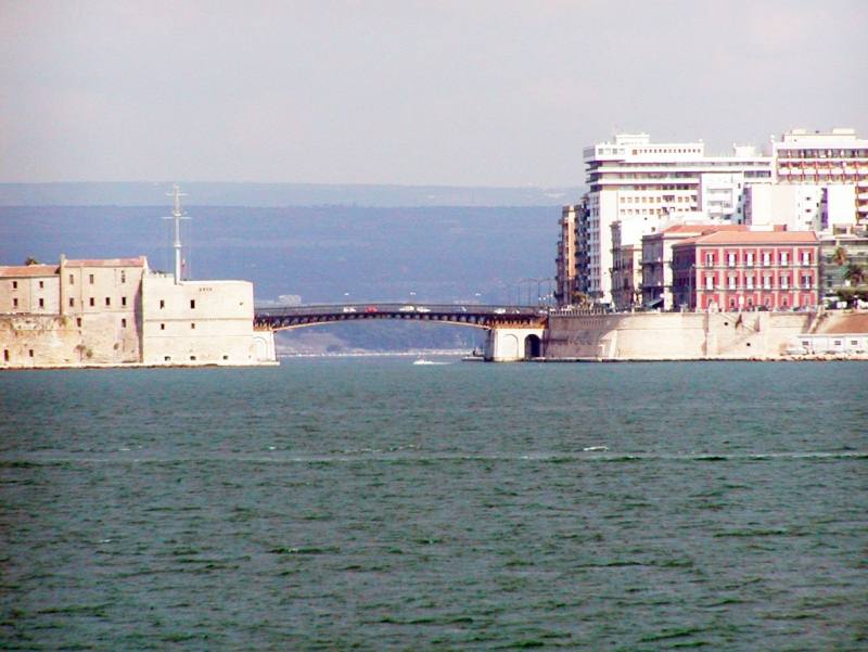 PONTE GIREVOLE VISTO DA MAR GRANDE