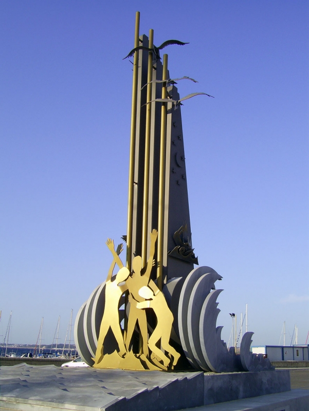 MONUMENTO  AI  CADUTI  DEL  MARE