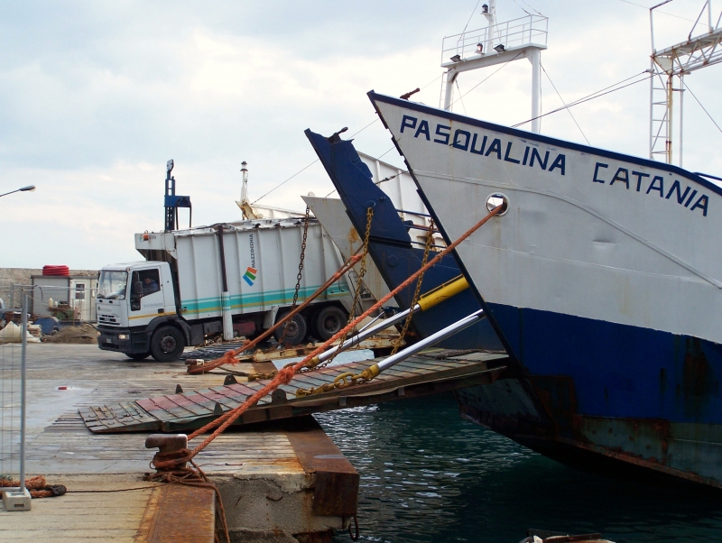 Pasqualina Catania e Tourist Ferry Boat Primo