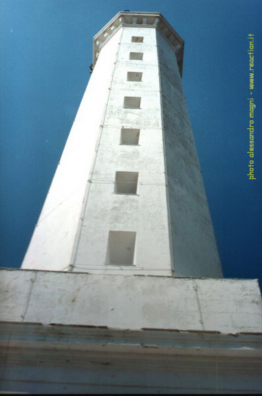 FARO ISOLA SANT'ANDREA