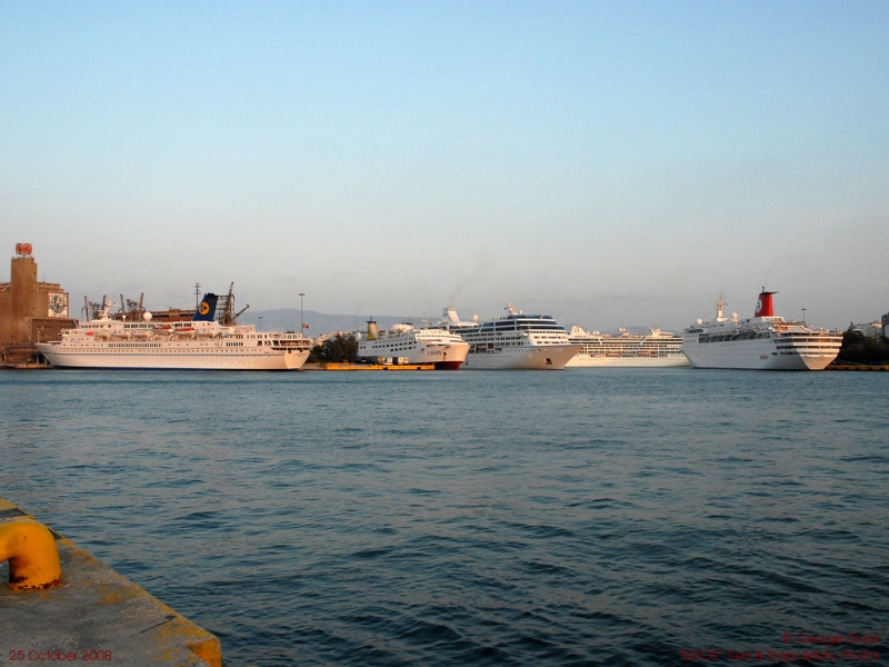 MEETINGS IN THE PORT