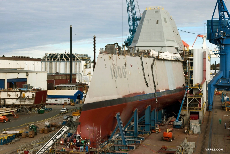 USS ZUMWALT ( DDG-1000 )