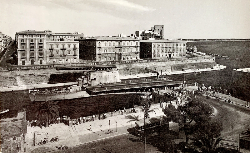 PORTO DI TARANTO