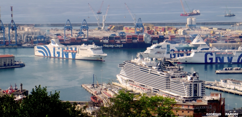 PORTO DI GENOVA