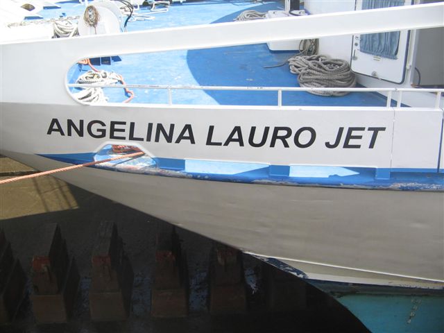 ANGELINA LAURO JET