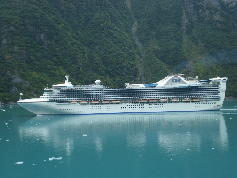 Golden Princess in Tracy Arm