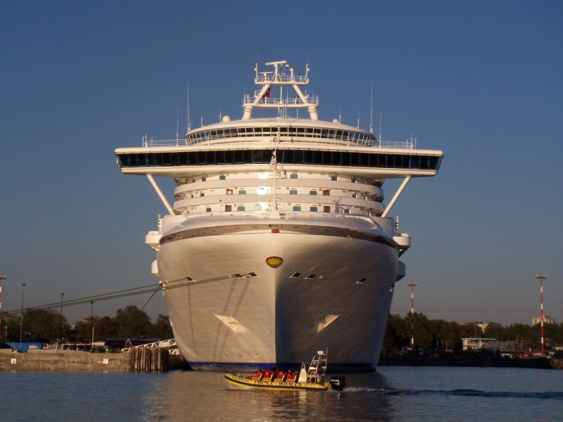 Golden Princess in Victoria (Canada)