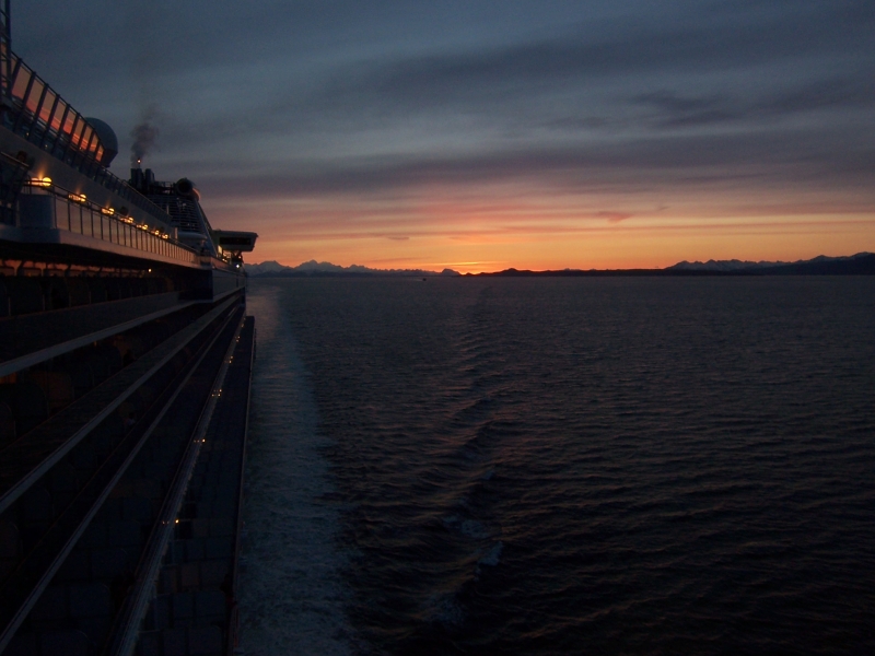 Alba sul Diamond Princess