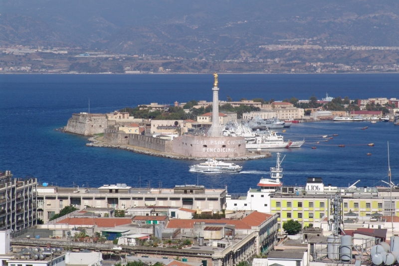 Il Porto di Messina