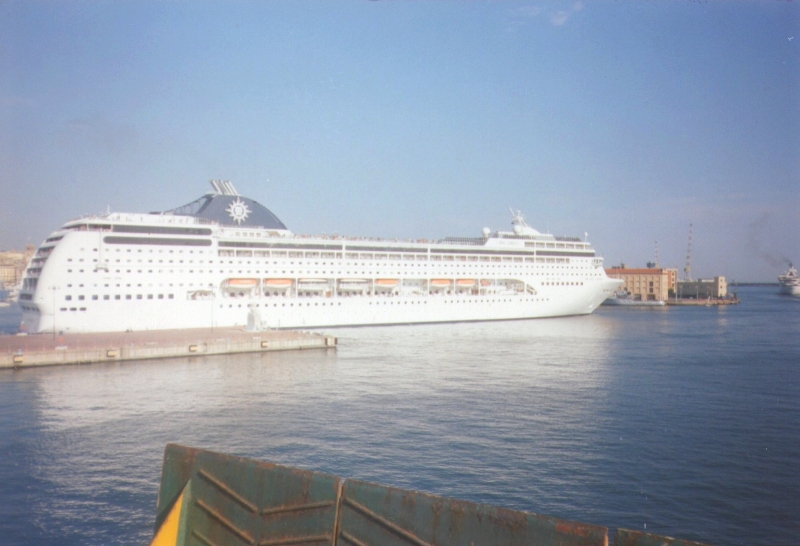 MSC Lirica