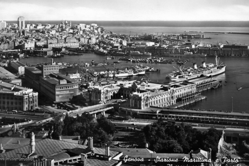 GENOVA CARTOLINA VIAGGIATA 1953