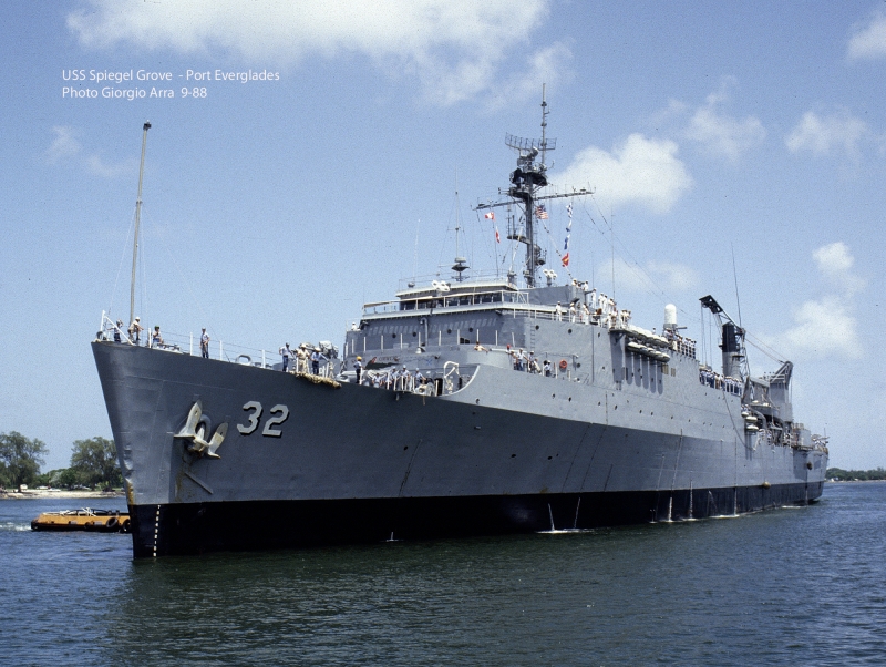 USS Spiegel Grove LSD 32